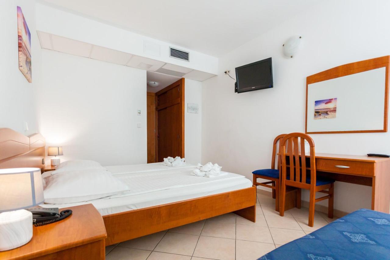 Hotel Adria Malinska Eksteriør billede